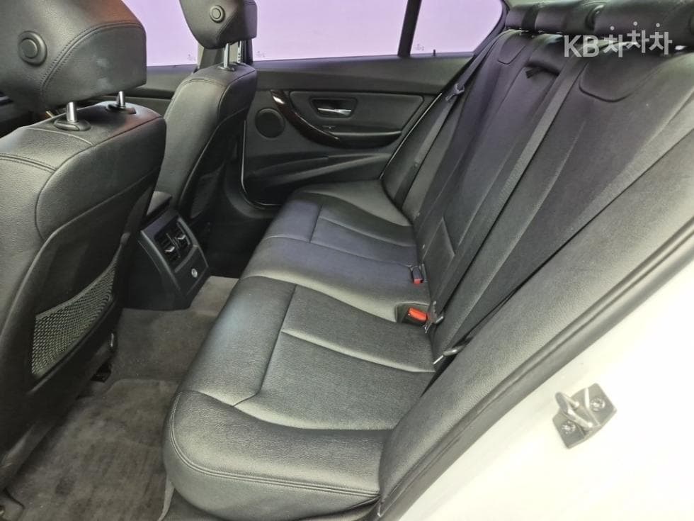 BMW New3 Series320d F30 - 12