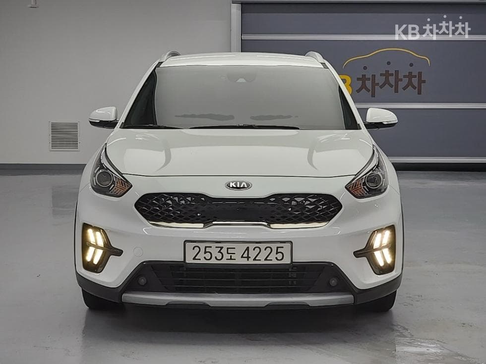 Киа The New (фейслифт) Ниро1.6 HEV Лукс - 2