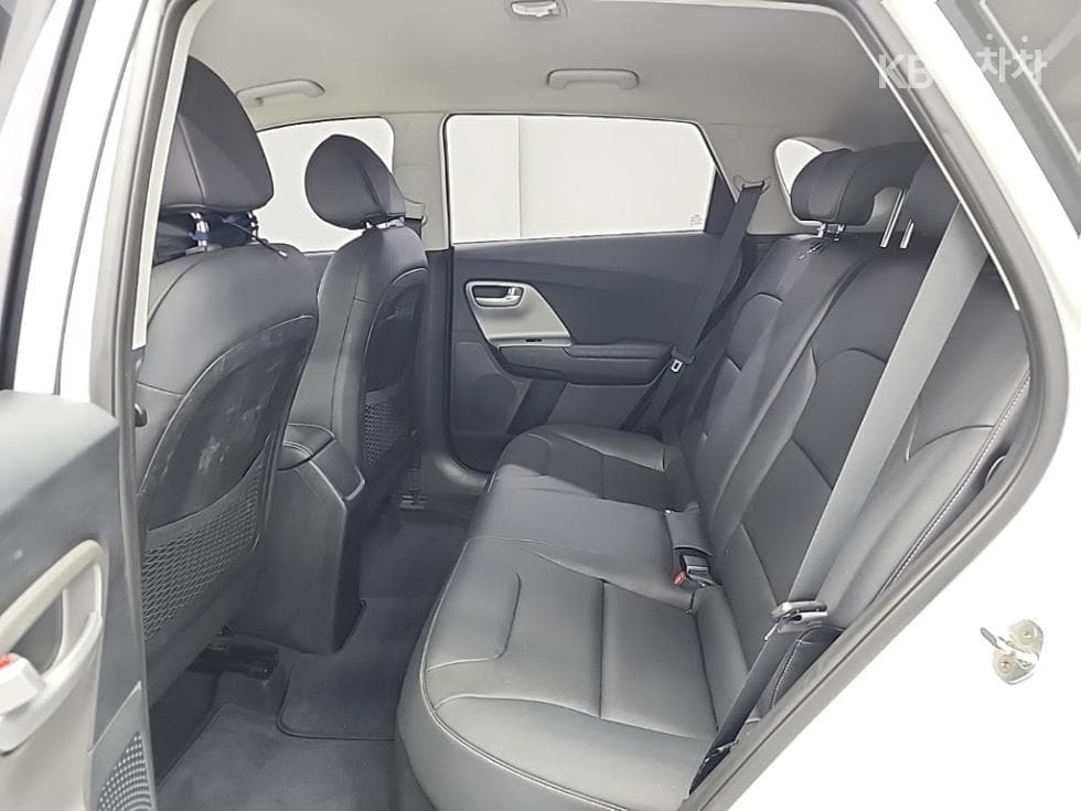 Киа The New (фейслифт) Ниро1.6 HEV Лукс - 12