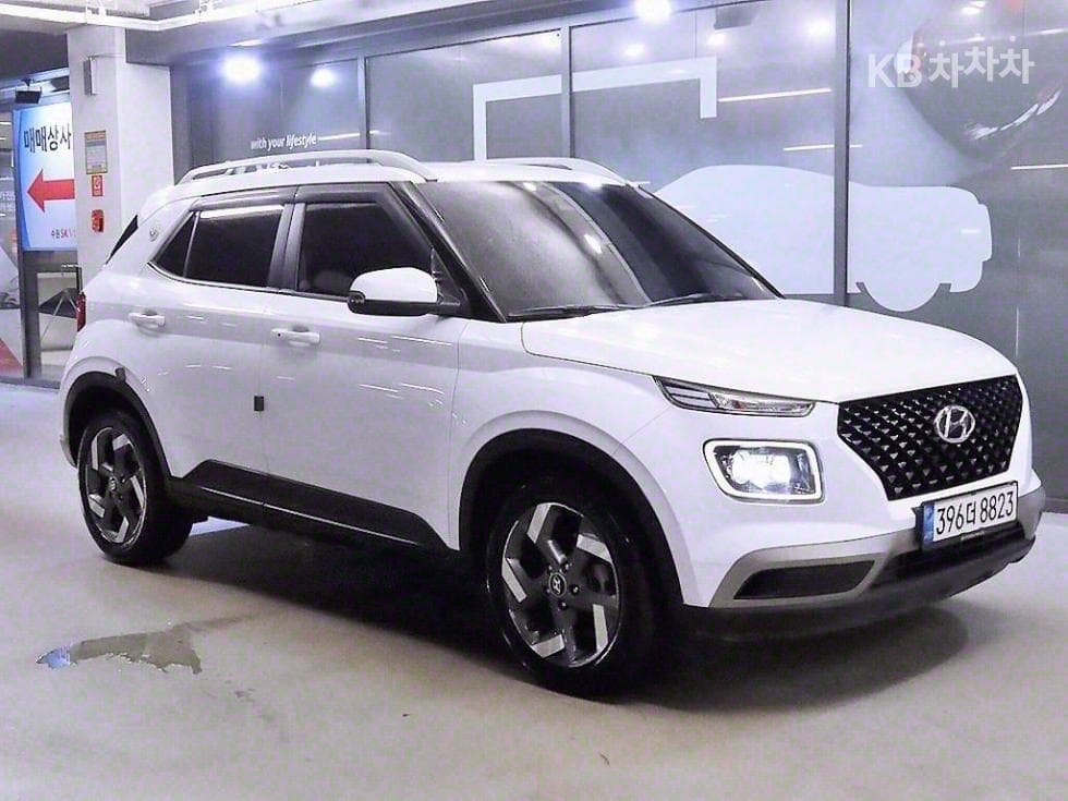 Hyundai Venue Gasoline 1.6 FLUX - Image 1