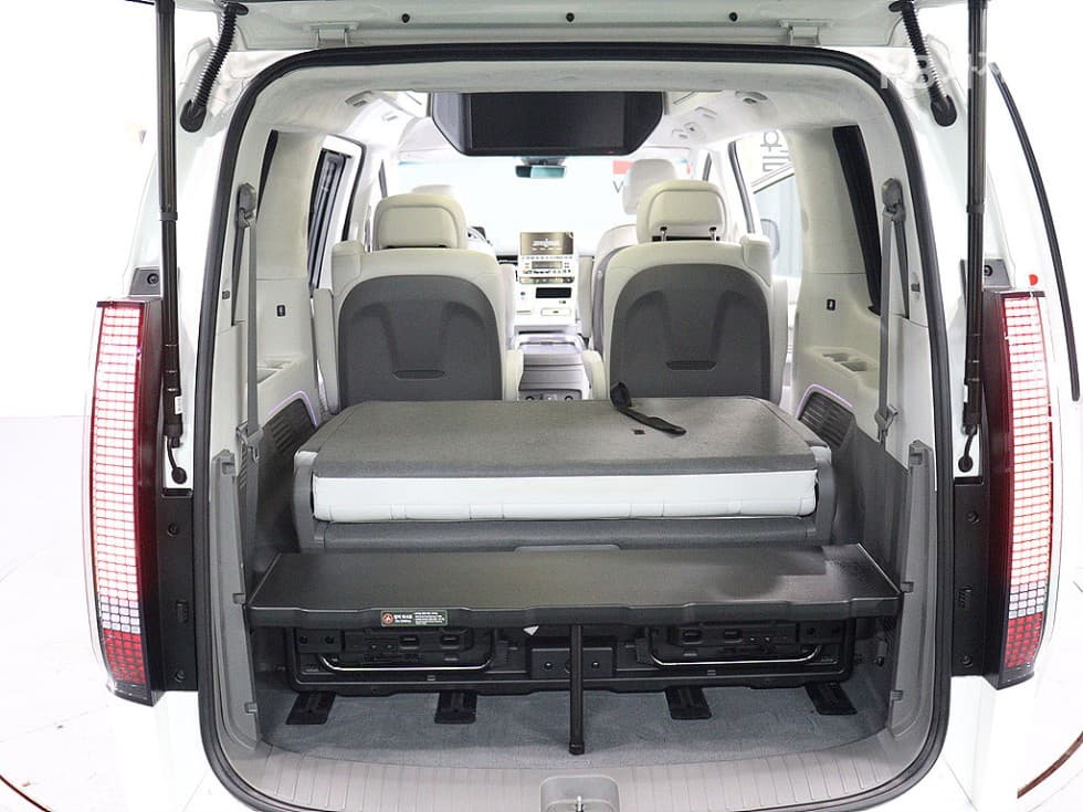 (306N5995)Hyundai Staria Lounge Limousine 7 Passenger 2.2 2WD Inspiration - 5