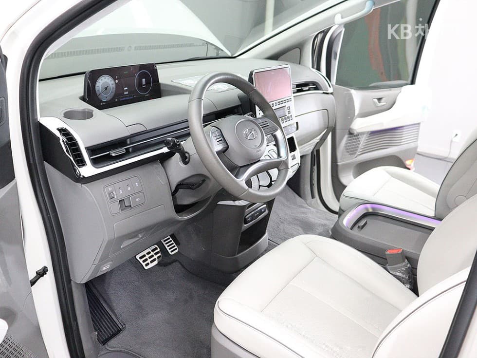 (306N5995)Hyundai Staria Lounge Limousine 7 Passenger 2.2 2WD Inspiration - 17