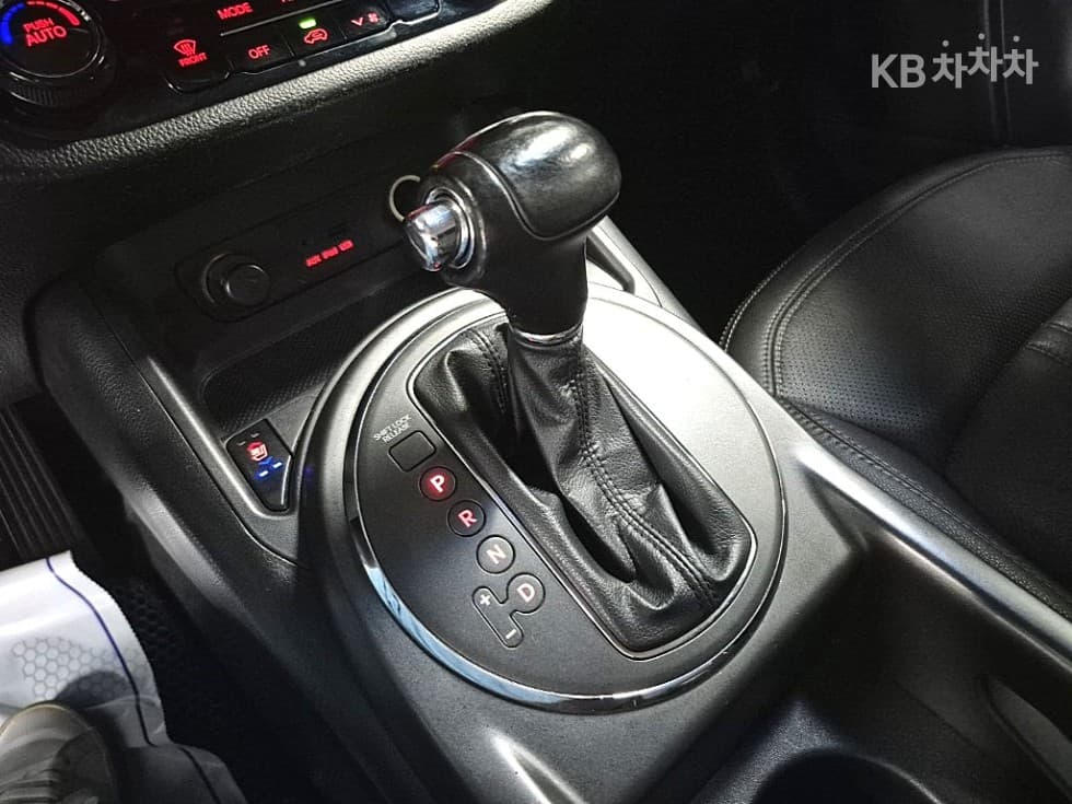 Киа Sportage R2WD Дизел TLX Най-висок клас - 9