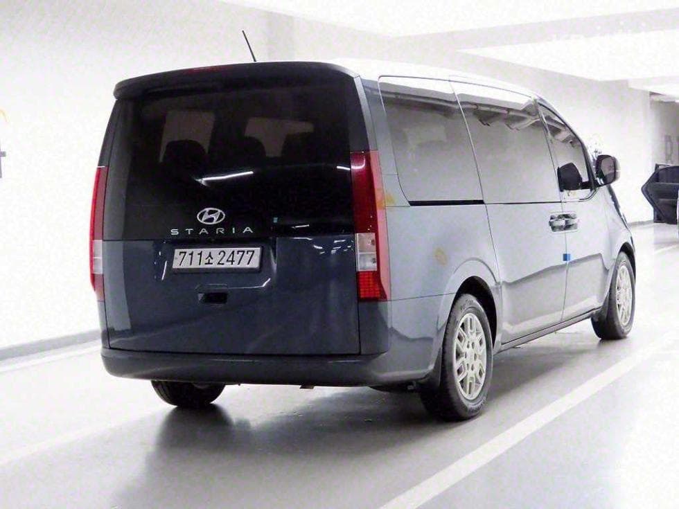 Hyundai Staria 2.2 Tourer 11 AWD Hyundai - Image 4