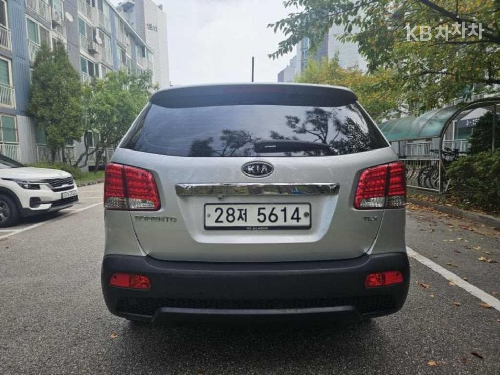 Киа SorentoRДизел 2.0 2WD TLX Най-висок клас - 4