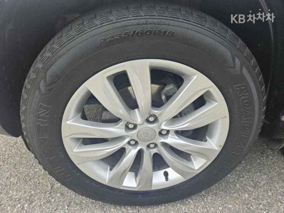 Киа SorentoRДизел 2.0 2WD TLX Най-висок клас - 7