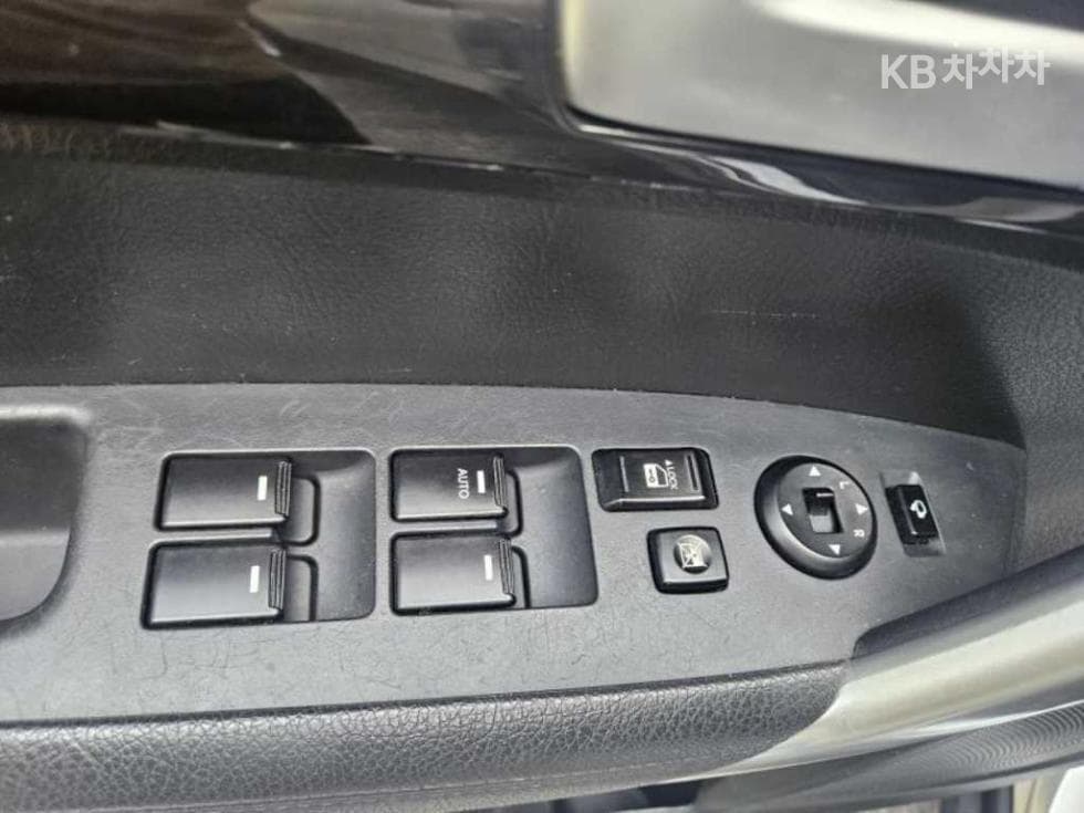 Киа SorentoRДизел 2.0 2WD TLX Най-висок клас - 8