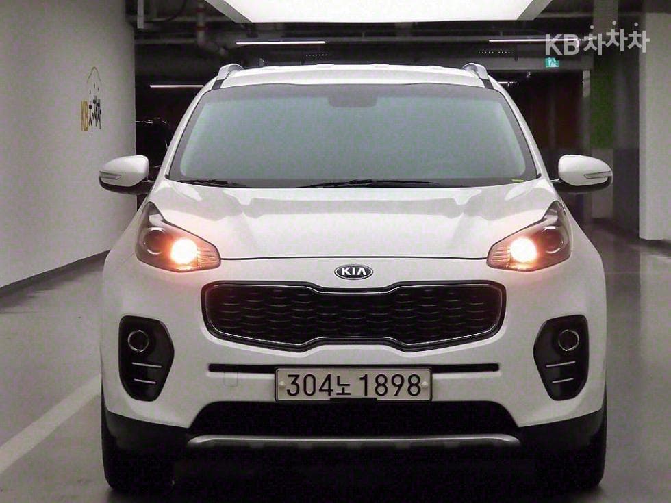 Kia Sportage 4th Generation Diesel 2.0 2WD Prestige - Image 2
