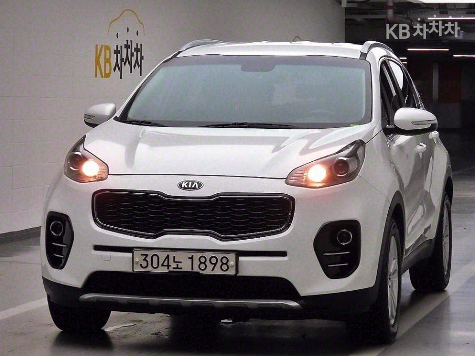 Kia Sportage 4th Generation Diesel 2.0 2WD Prestige - Image 1