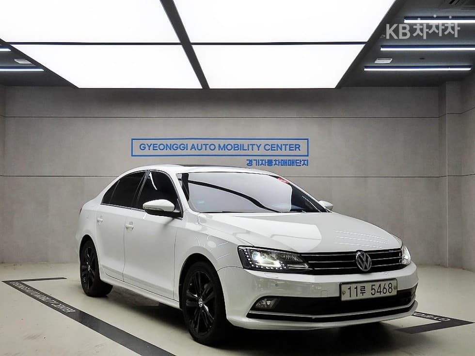 Volkswagen Нов Jetta 2.0 Турбо Дизел Инжекция BlueMotion 6세대 Premium - Image 1