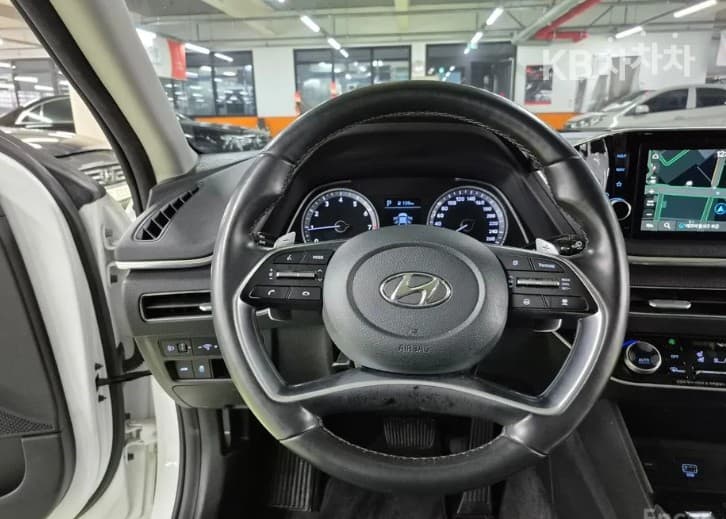 Хюндай Соната (DN8)2.0 Premium 패밀리 - 16