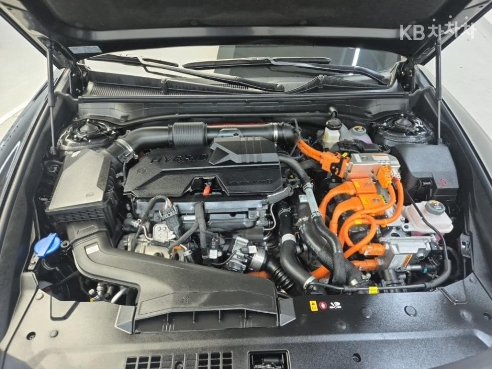 Хюндай Ди Всеново Grandeur (Azera) Хибрид1.6 Турбо Бензин Premium - 5