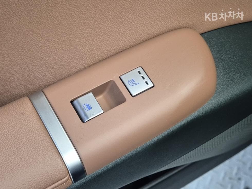 Хюндай Ди Всеново Grandeur (Azera) Хибрид1.6 Турбо Бензин Premium - 19