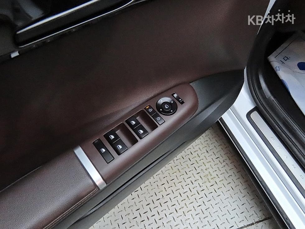 Hyundai The All New Grandeur (Azera)3.5 LPG 일반 Premium - 13
