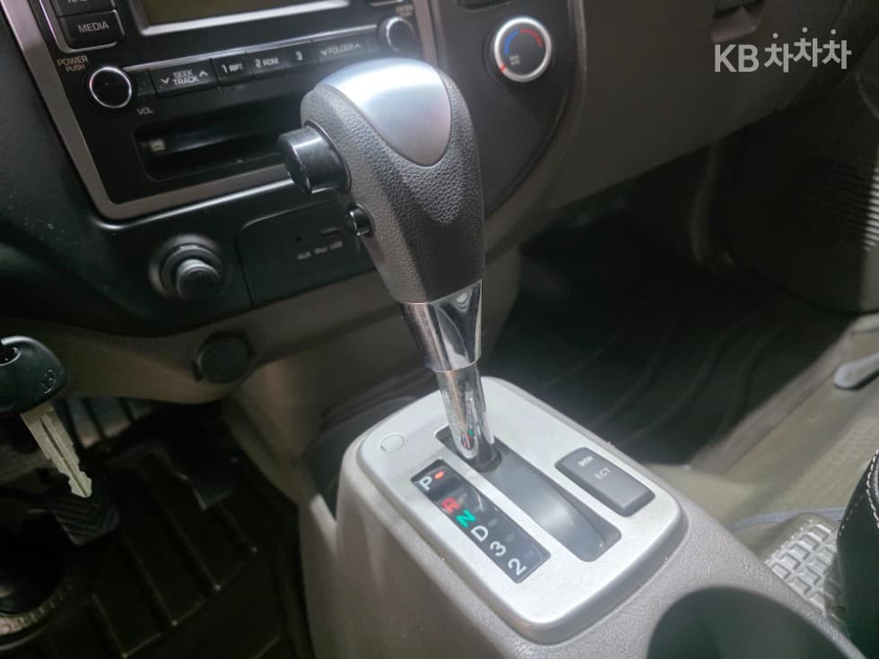 Хюндай Porter 2Удължено междуосие Super Cab CRDi SUP Висок клас - 9