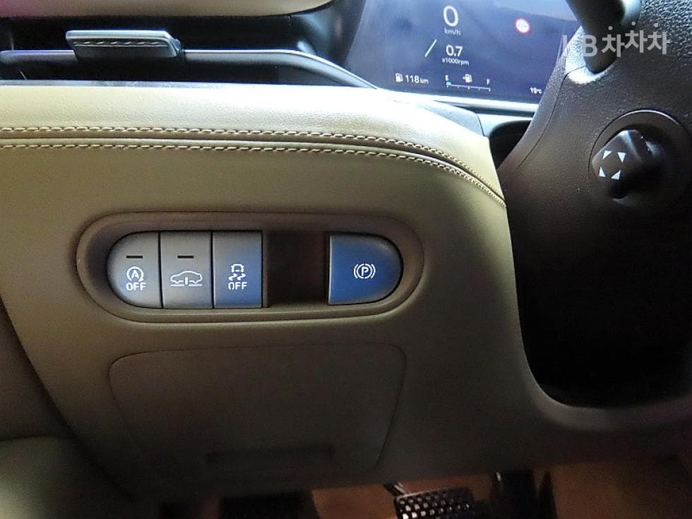 Дженезис G90(RS4)3.5T AWD Стандартен - 12