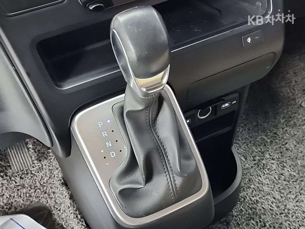 (840mu9111)Hyundai Staria Cargo2.2 Cargo 3 Hyundai - 8