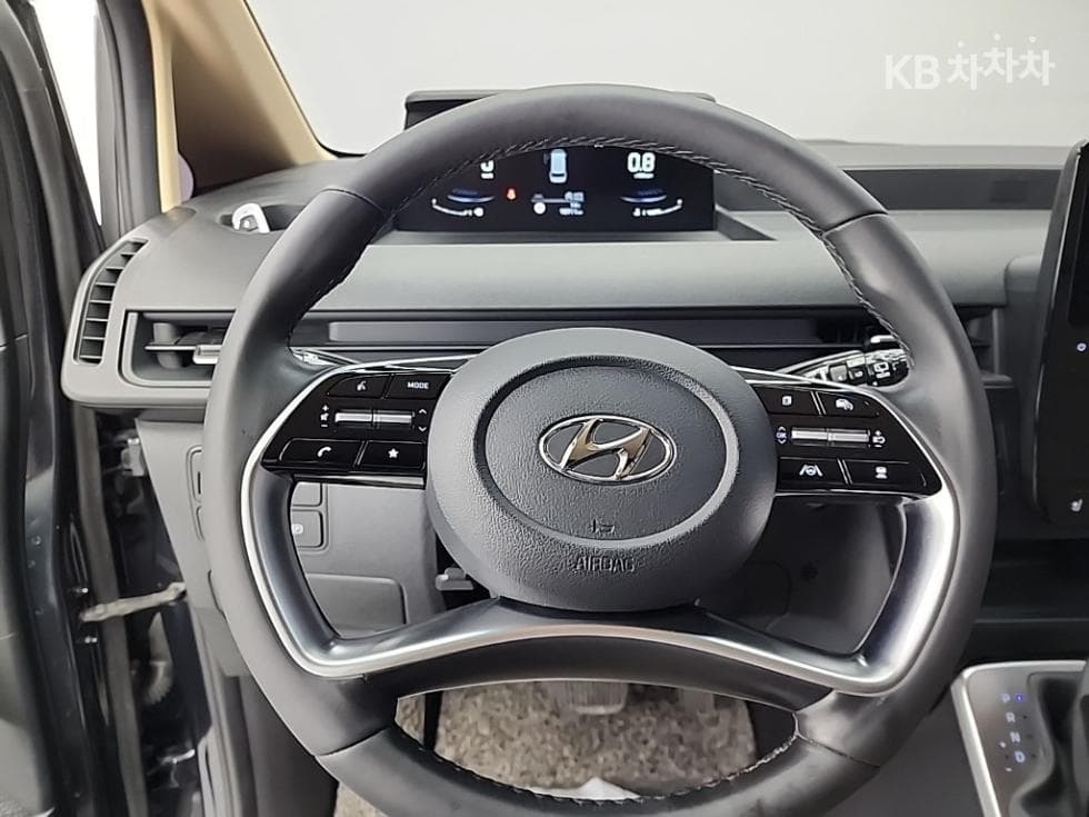 (840mu9111)Hyundai Staria Cargo2.2 Cargo 3 Hyundai - 9