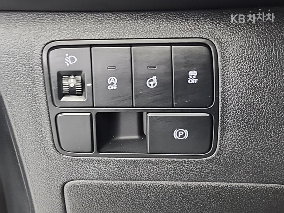 (840mu9111)Hyundai Staria Cargo2.2 Cargo 3 Hyundai - 16