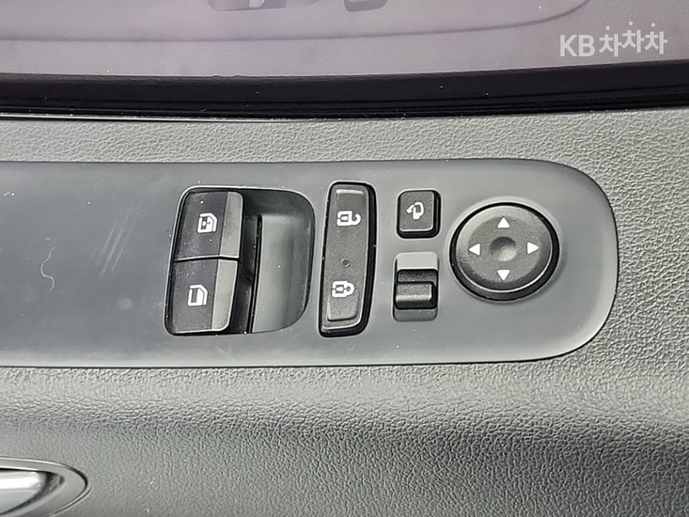 (840mu9111)Hyundai Staria Cargo2.2 Cargo 3 Hyundai - 17