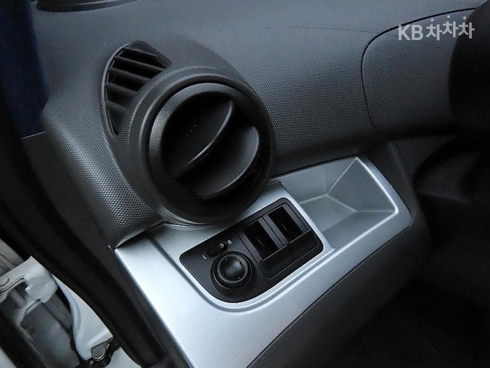 GM Korea Chevrolet SparkLT Standard - 12