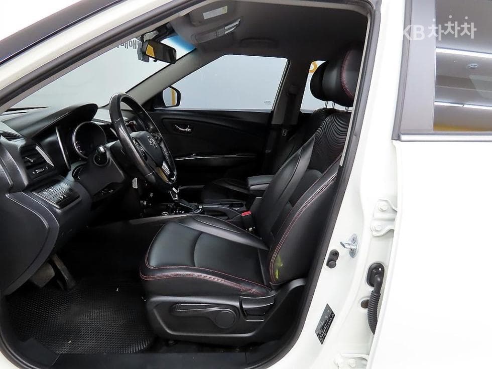 KG Mobility Tivoli Air2WD IX - 5