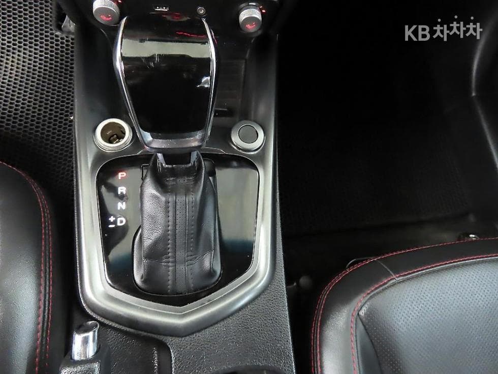 KG Mobility Tivoli Air2WD IX - 10