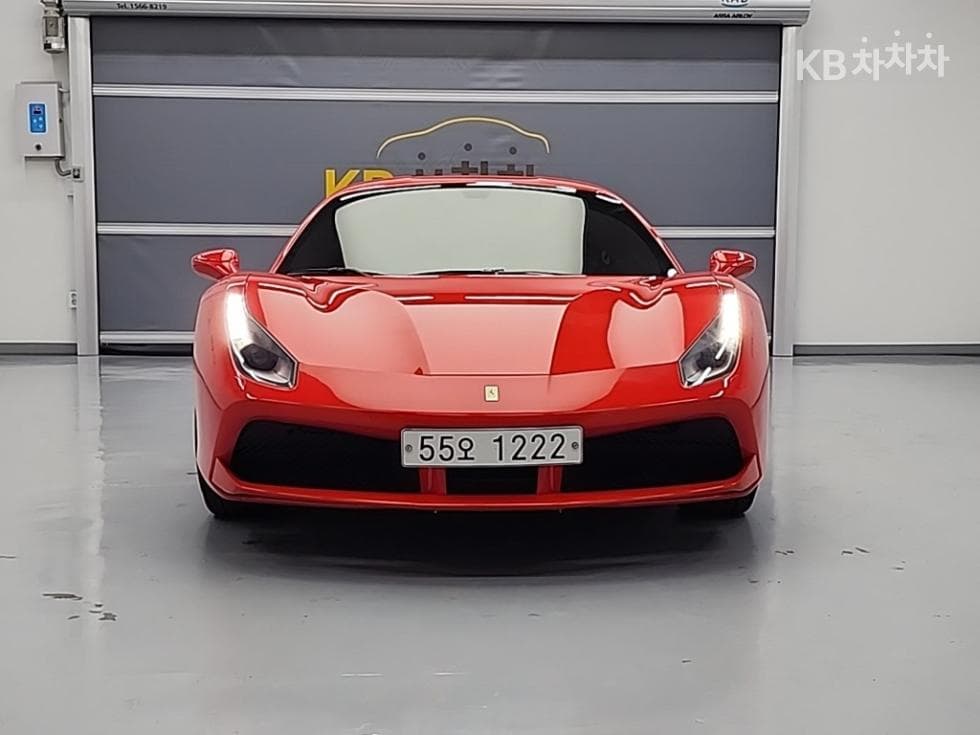 페라리 488 GTB3.9 V8 - 2