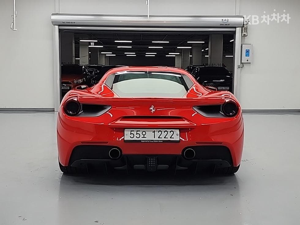 페라리 488 GTB3.9 V8 - 3