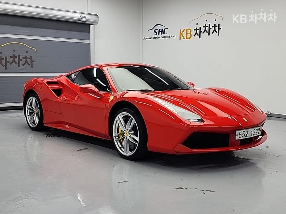 페라리 488 GTB3.9 V8 - 4