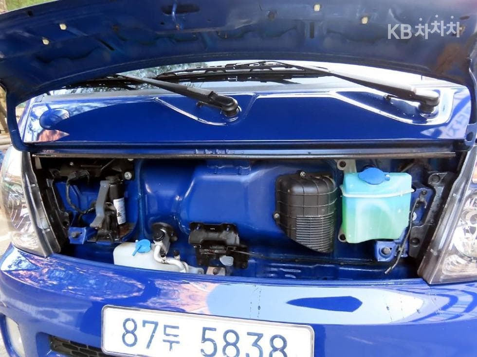 Киа Бонго 3 (лек)1 тон Удължено междуосие Двойна Кабина CRDi Limited - 16