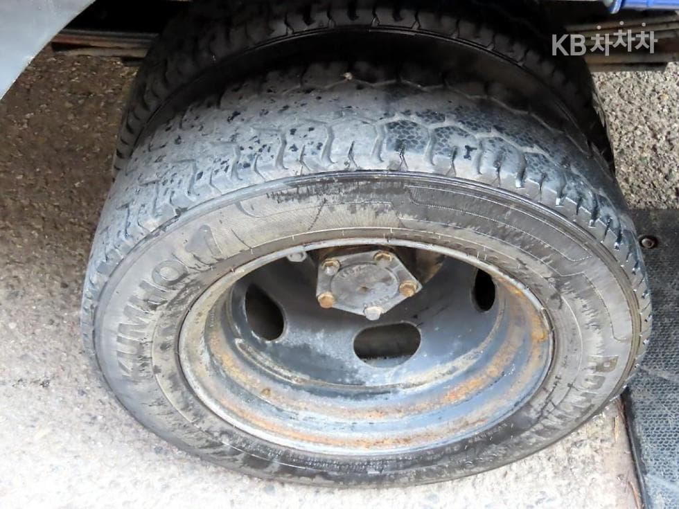 Киа Бонго 3 (лек)1 тон Удължено междуосие Двойна Кабина CRDi Limited - 18