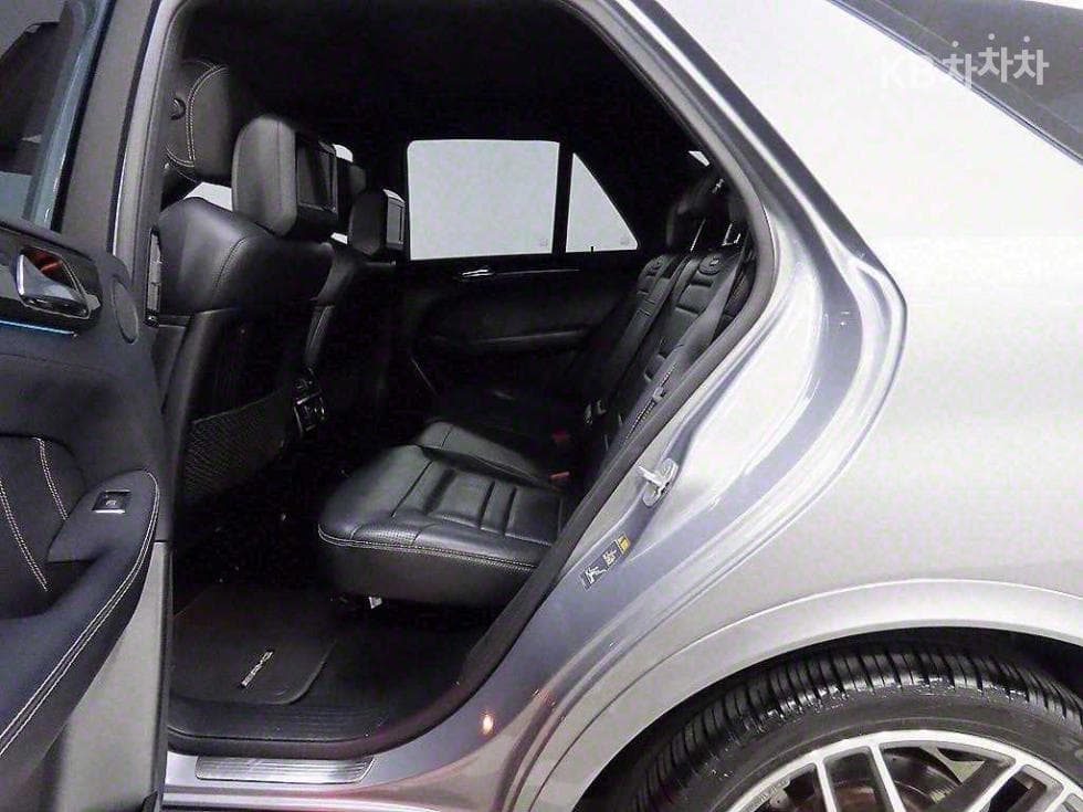 Mercedes-Benz GLE(W166)63 AMG 4Matic - 6
