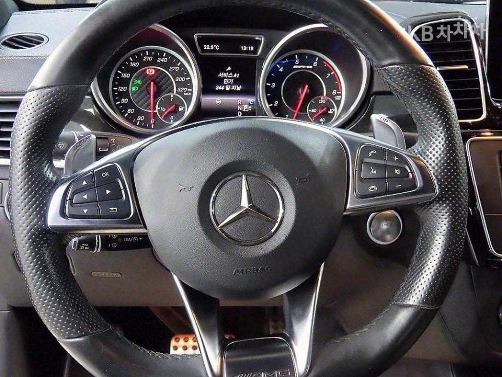 Mercedes-Benz GLE(W166)63 AMG 4Matic - 8