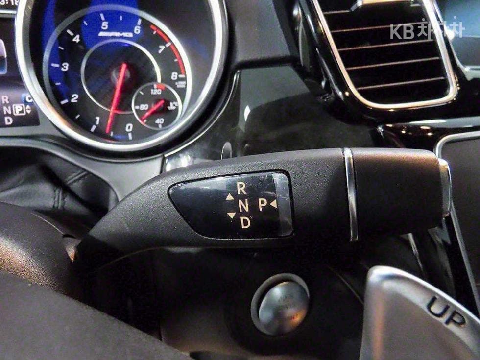 Mercedes-Benz GLE(W166)63 AMG 4Matic - 10