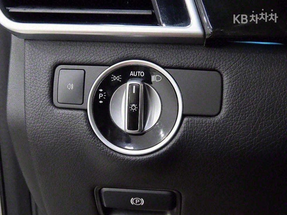 Mercedes-Benz GLE(W166)63 AMG 4Matic - 12