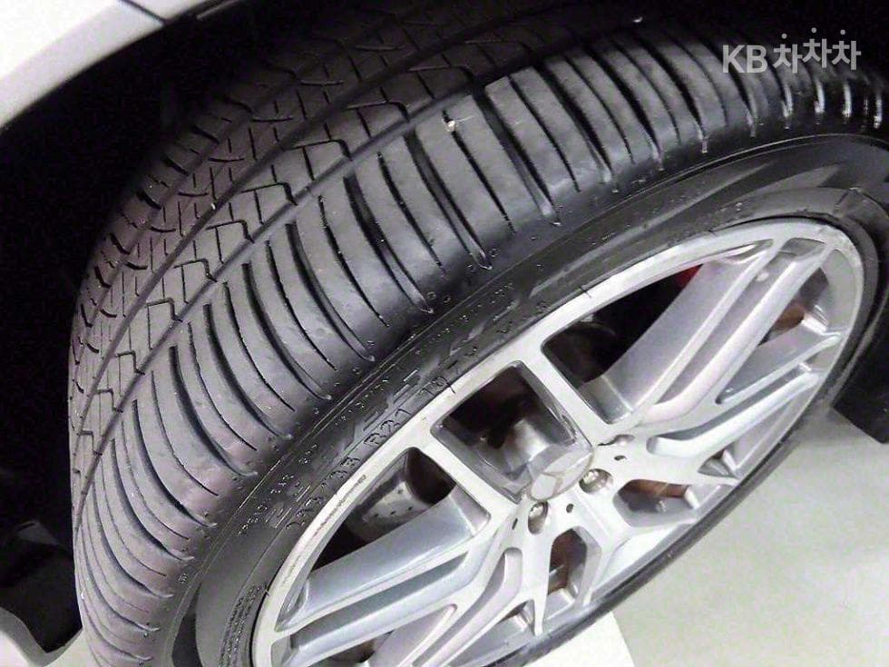 Mercedes-Benz GLE(W166)63 AMG 4Matic - 20