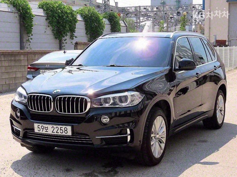 BMW X5 (F15) xDrive 30d Стандартен - Image 1