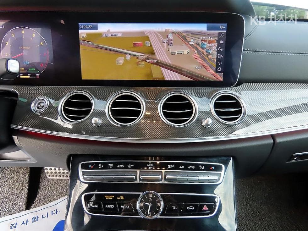 Mercedes-Benz E-Class (W213)E53 AMG 4MATIC+ Standard - 13