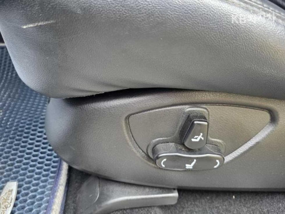 КейДжи Мобилити RextonW7-местен (Лимузин) 4x4 RX7 Лукс - 11