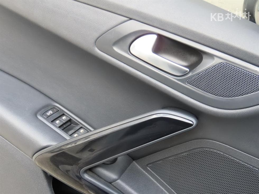 Peugeot 5081.6 e-HDi 악티브 - 12