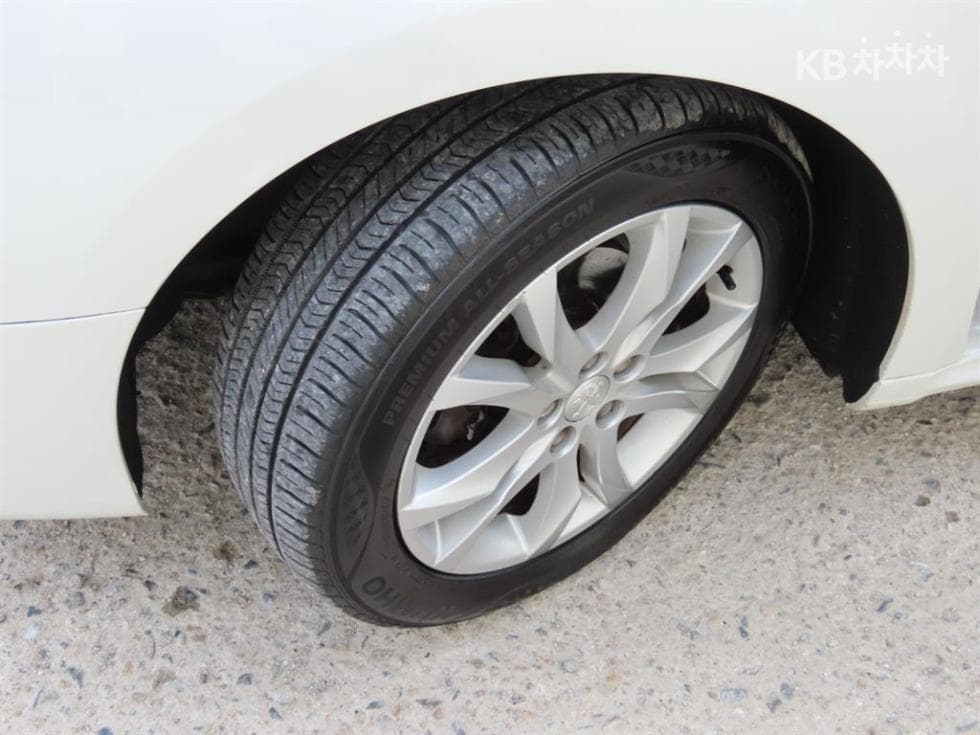 Peugeot 5081.6 e-HDi 악티브 - 20