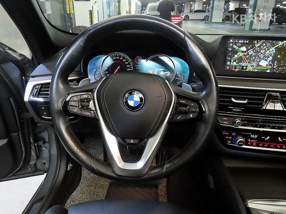 BMW 올Нов5 Серия (G30)530i xDrive M Sport Plus - 8