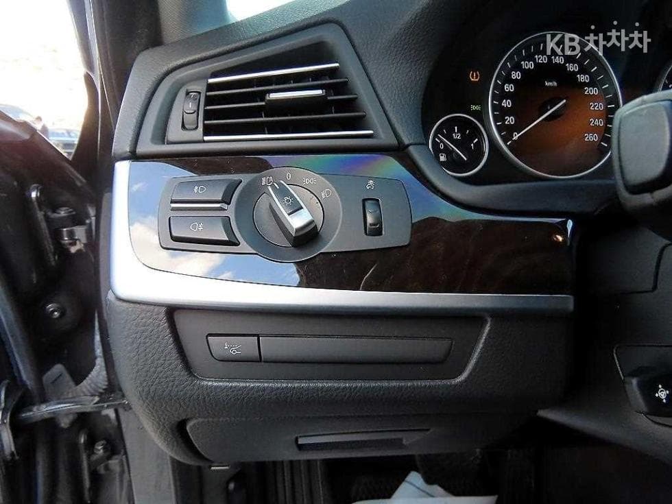 BMW Нов5 Серия528i F10 - 13