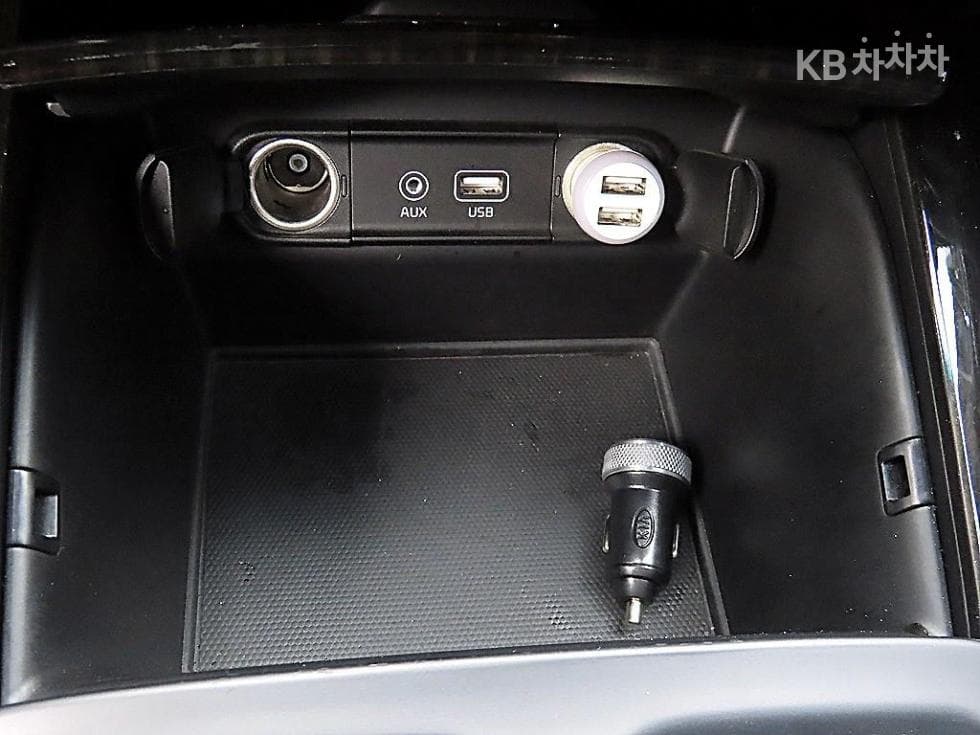 Киа The New (фейслифт) Sorento2.0 Дизел 2WD Престиж - 14