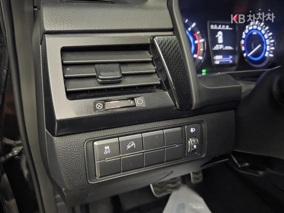 KG Mobility Rexton 스포츠2.2 4WD Dynamic 에디션 - 17