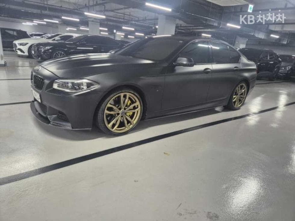 BMW Нов5 Серия 550d M xDrive Pro 에디션 - Image 1