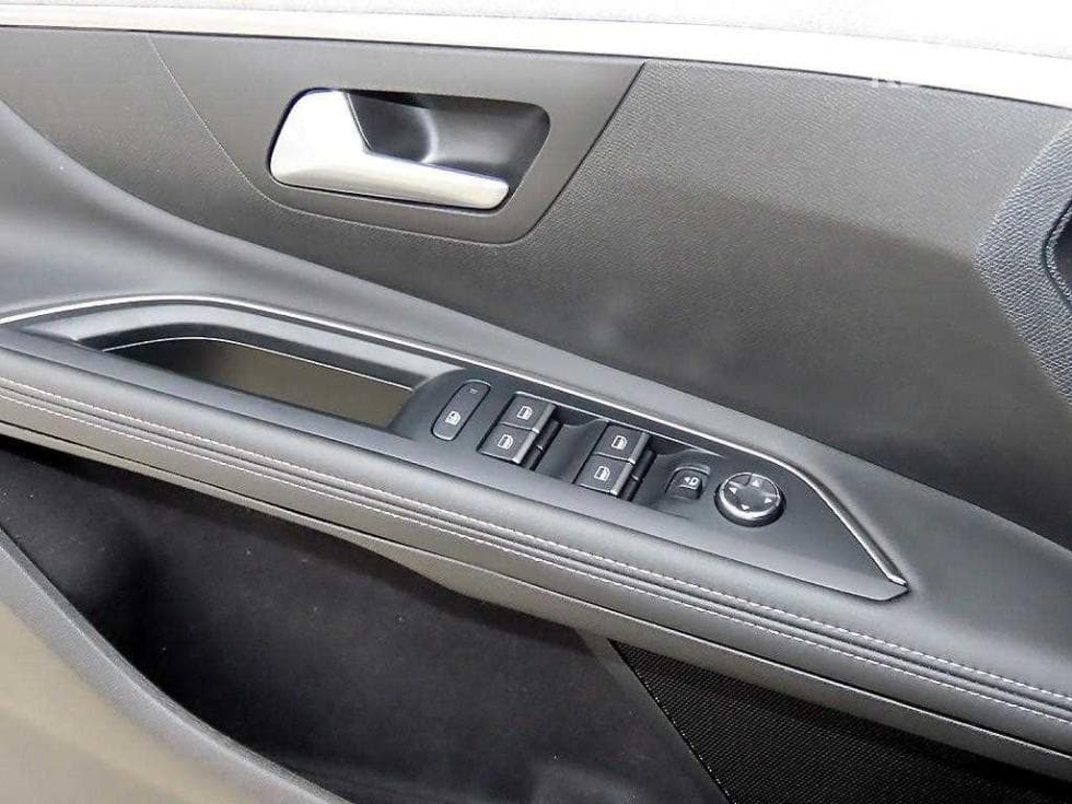 Peugeot 50081.5 Blue HDi GT - 11