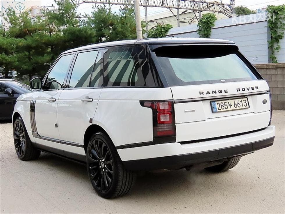 Land Rover Нов Range Rover4.4 SDV8 Автобиография 405 - 3
