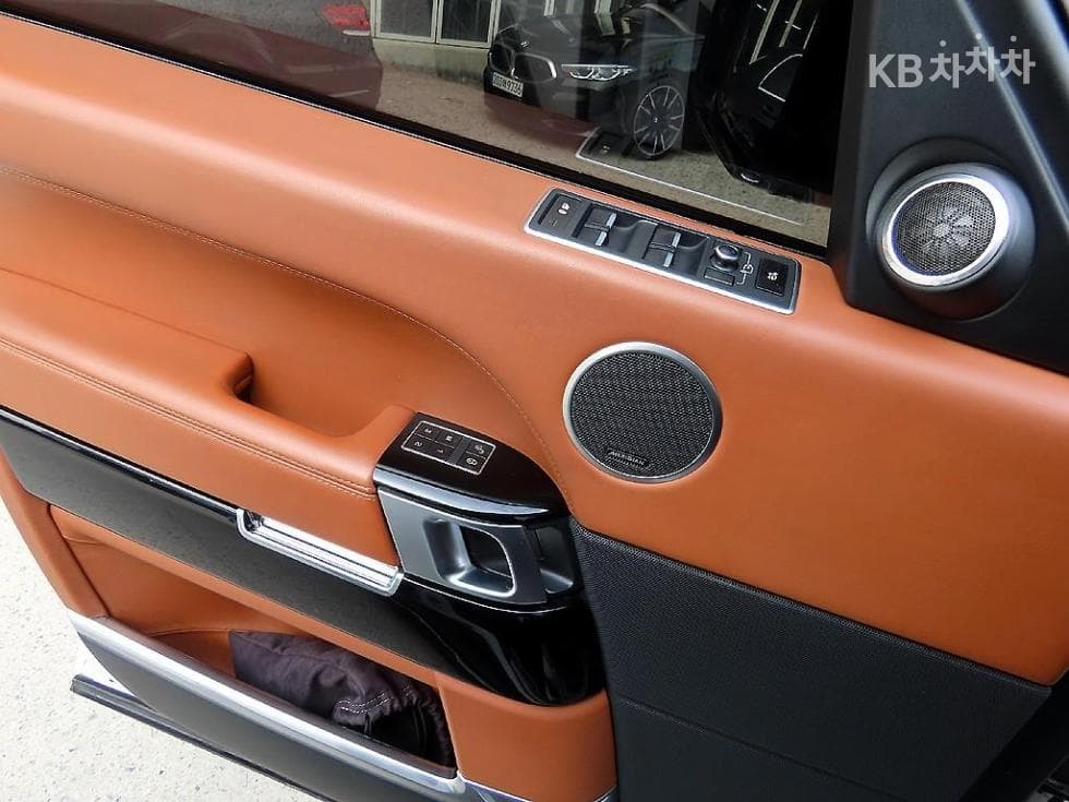 Land Rover Нов Range Rover4.4 SDV8 Автобиография 405 - 11